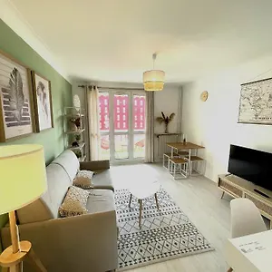 https://le-chateaucreux-cosy-spa.hotels-rhonealpes.com