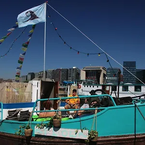 Bateau-hôtel Flow, Amsterdam