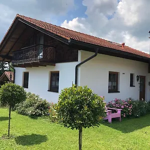 seehauschen-waging-am-see.com-bavaria.com/