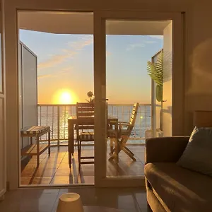 apartamento-primera-linea-las-palmas-de-gran-canaria.in-canary-islands.com/